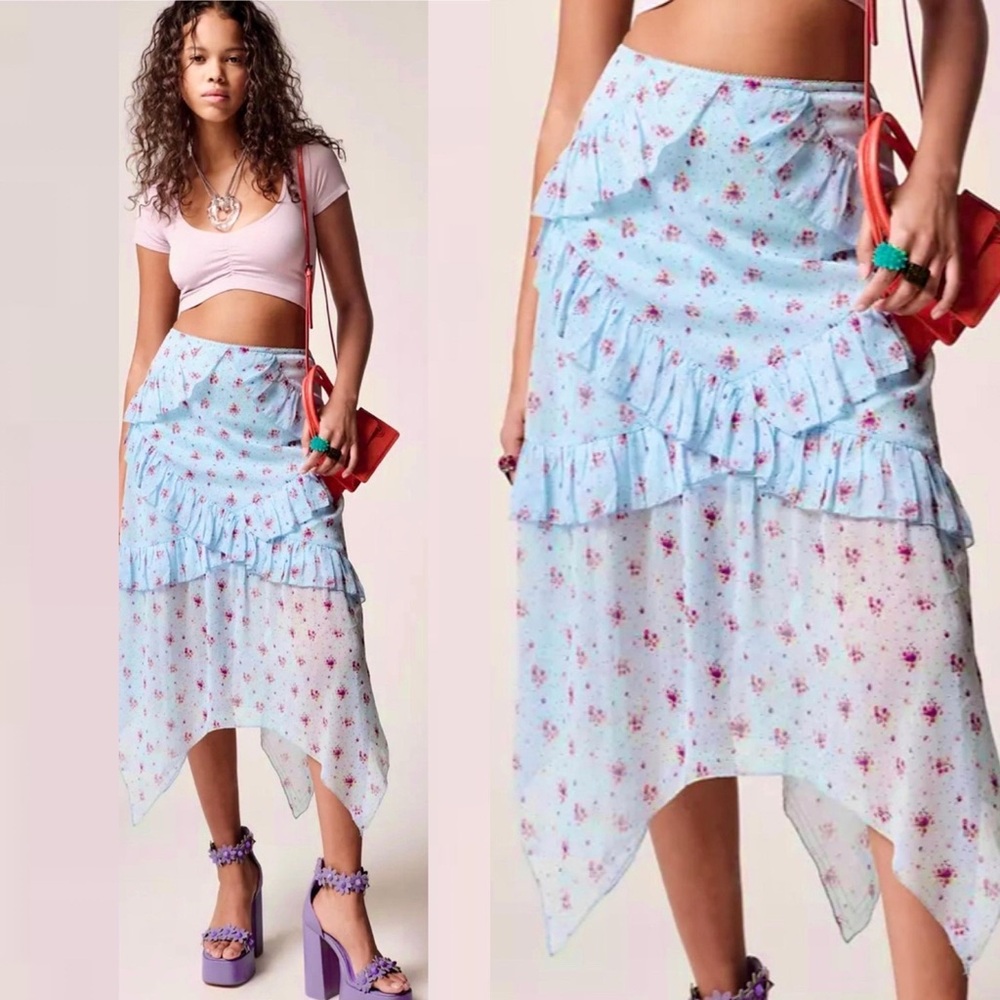 Urban Outfitters Blue Floral Ruffle Tiered Midi Skirt Womens Size medium Boho M‎